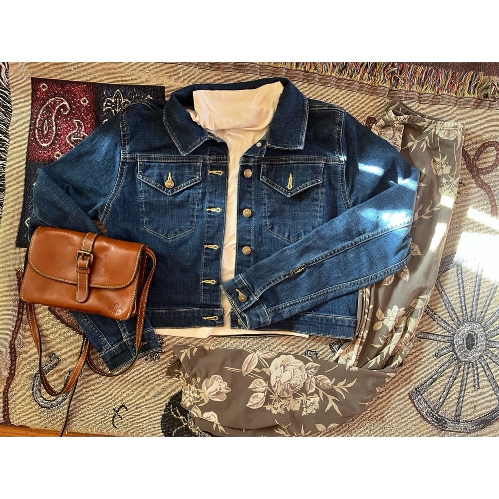 Calvin Klein  cropped denim jacket